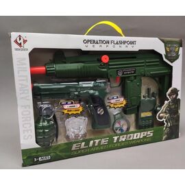 Игровой набор военного с аксессуарами