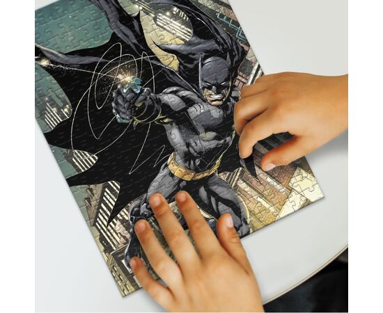 Пазл от бренда Dodo «Бэтмен с гарпуном», серия Бэтмен, 250 элементов Пазл от бренда Dodo «Бэтмен с гарпуном», серия Бэтмен, 250 элементов