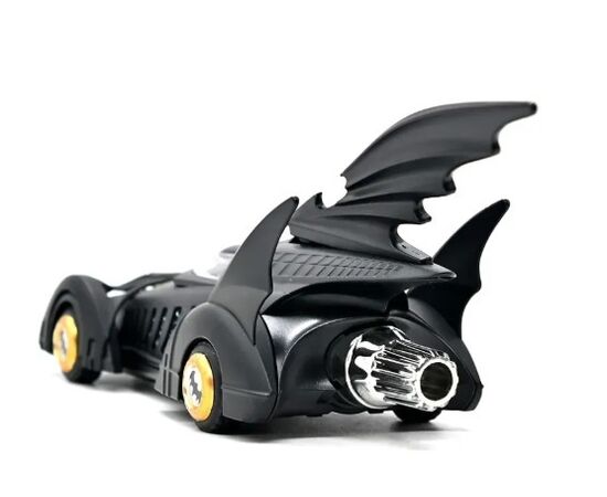 1:43 Инерционная машинка Batman, с подсветкой и звуковыми эффектами 1:43 Инерционная машинка Batman, с подсветкой и звуковыми эффектами