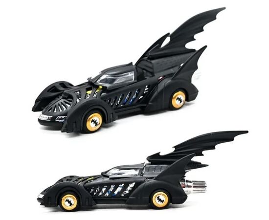 1:43 Инерционная машинка Batman, с подсветкой и звуковыми эффектами 1:43 Инерционная машинка Batman, с подсветкой и звуковыми эффектами