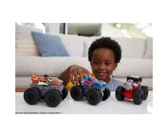 Hot Wheels «Monster Trucks» внедорожник 1:43 серии, свет и звук