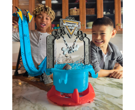 Игровой набор Monster Jam «Mud Blasters» от бренда Spin Master