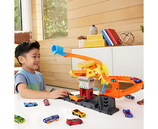 Hot Wheels Трек «Атака кобры на пиццерию» Hot Wheels Трек «Атака кобры на пиццерию»