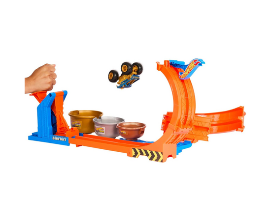 Hot Wheels Monster Trucks «Петля и Переворот: Кубковый Челлендж» Hot Wheels Monster Trucks «Петля и Переворот: Кубковый Челлендж»