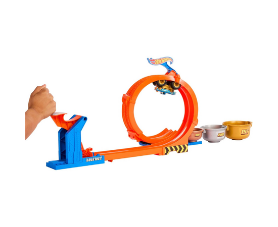 Hot Wheels Monster Trucks «Петля и Переворот: Кубковый Челлендж» Hot Wheels Monster Trucks «Петля и Переворот: Кубковый Челлендж»