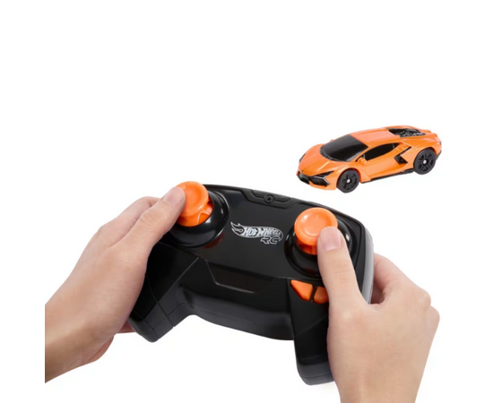 Hot Wheels Гоночный радиоуправляемый автомобиль 1:64 Lamborghini Revuelto