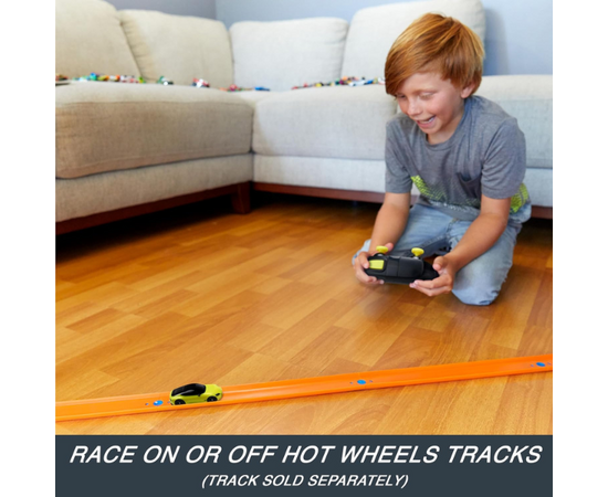 Hot Wheels Гоночный радиоуправляемый  автомобиль 1:64 Nissan Z