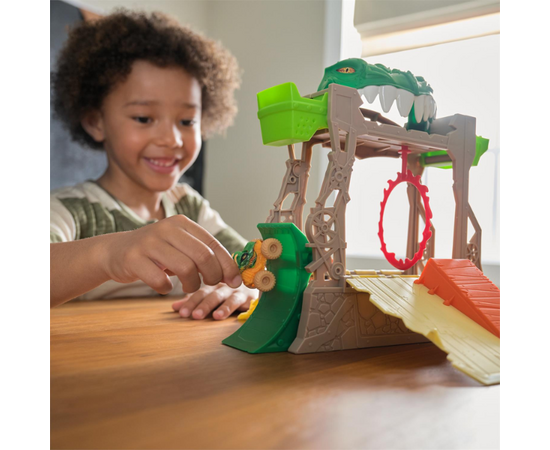 Игровой набор Monster Jam «Dragon Dungeon of Doom» от бренда Spin Master