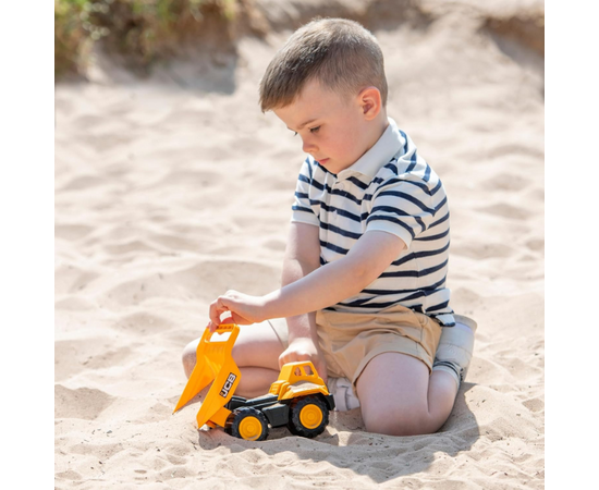 Грузовик - самосвал JCB от бренда Teamsterz