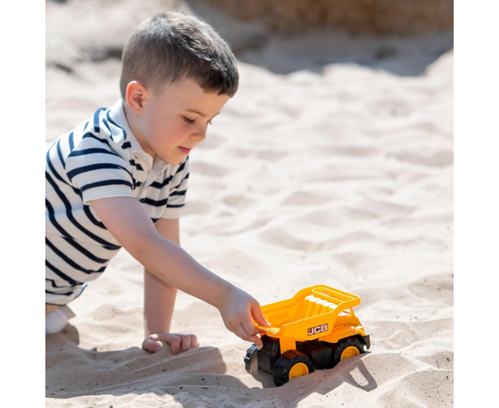 Грузовик - самосвал JCB от бренда Teamsterz